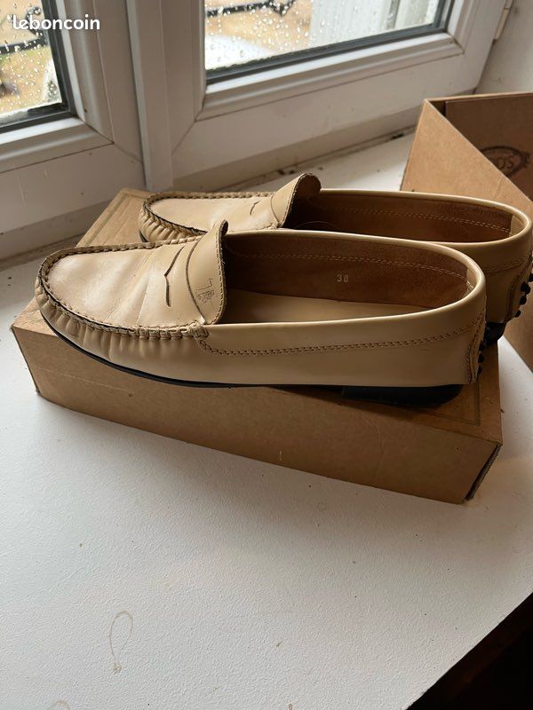 Mocassins Femme Tod's En Cuir Ochre - Pointure 37.5, Occasion