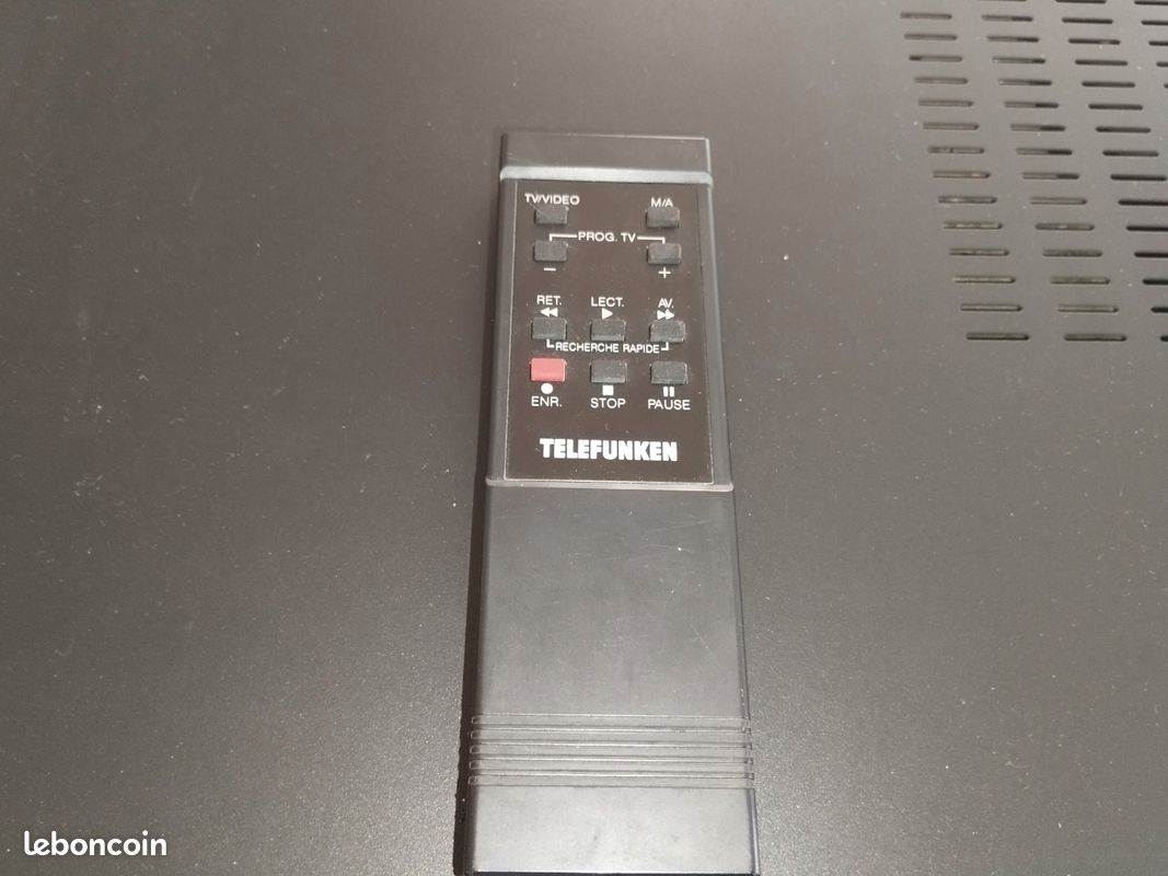 MAGNÉTOSCOPE PAL SECAM Telefunken VR300 xf À Réparer EUR 20,00 - FR