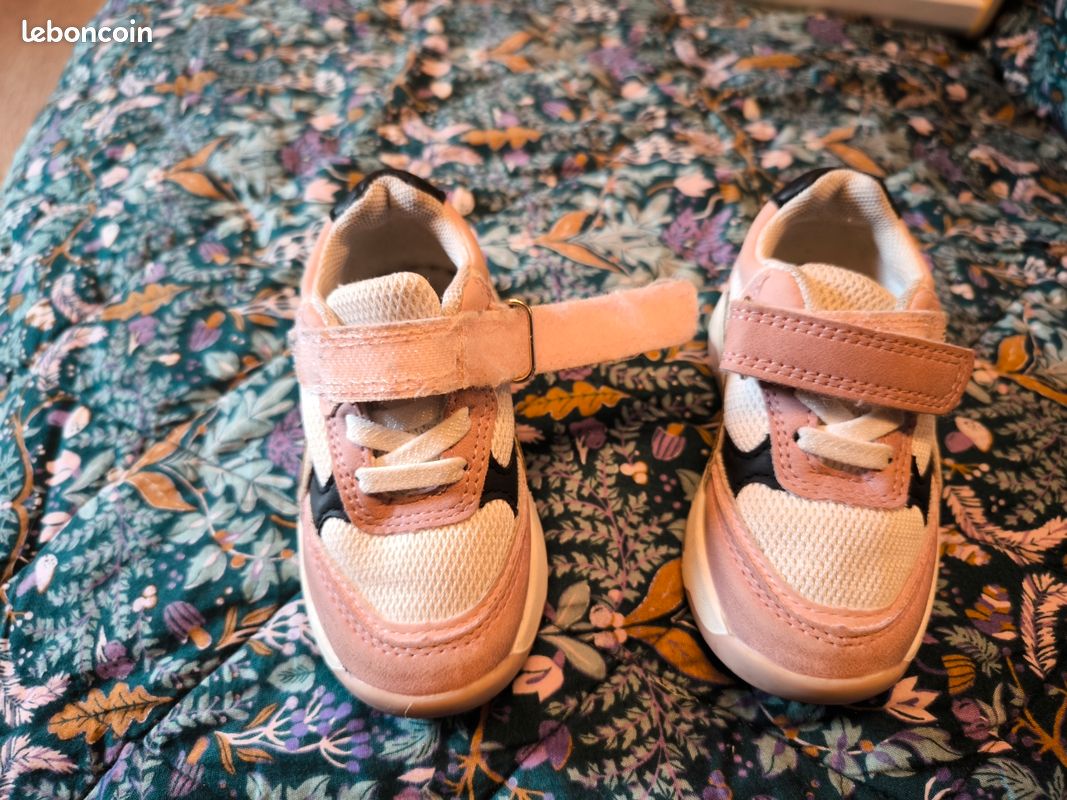 Basket bébé fille taille 21 Chaussures