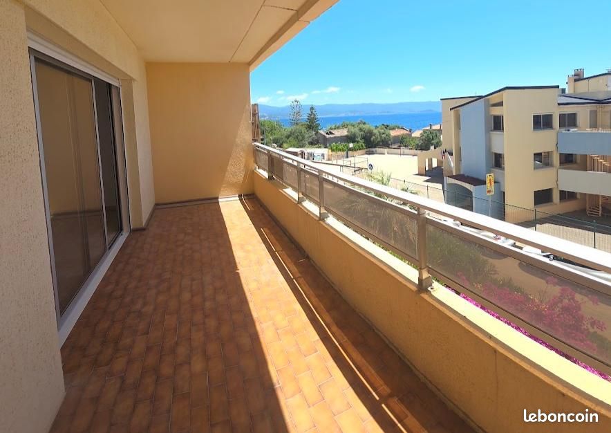 Appartement 2 pièces 56 m² · à Ajaccio · 55,8 m² · 922 €