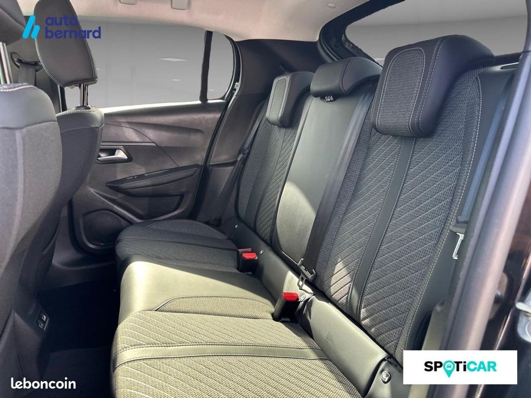Peugeot 208 1.2 Hybrid 110ch Allure e-DCS6 (image 10)