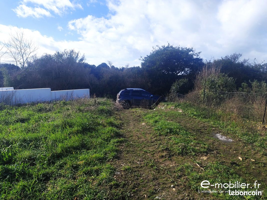 Terrain 900 m² · à Groix · 900 m² · 226 800 €