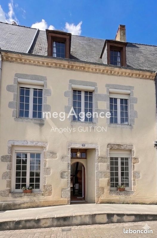 Maison 8 pièces 140 m² · à Beaumont-sur-Sarthe · 140 m² · 115 000 €