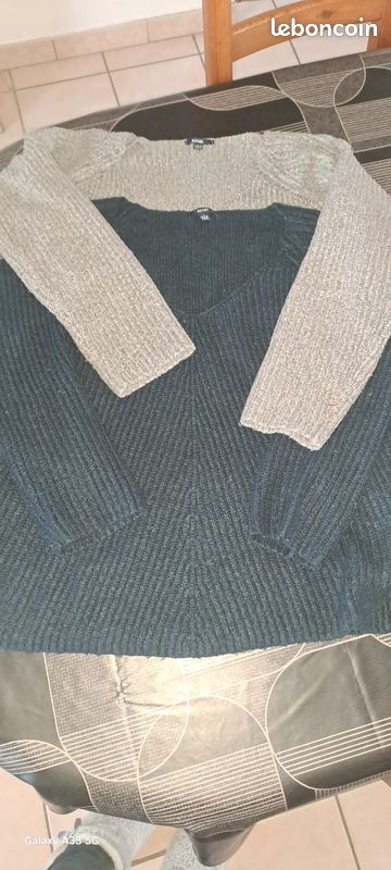 2 pulls femme taille L (image 1)