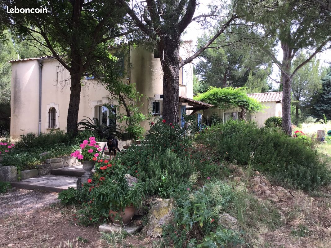 Maison 8 pièces 300 m² · à Arles · 300 m² · 1 250 000 €
