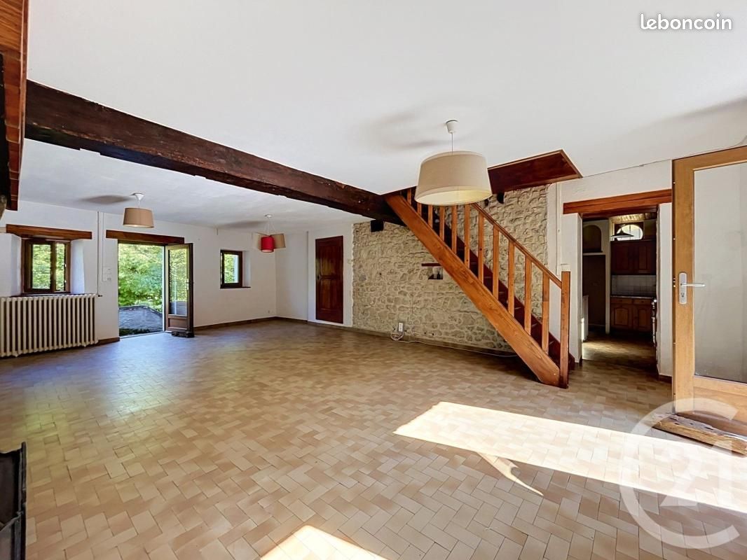 Maison 5 pièces 154 m² · à Bransat · 154 m² · 159 500 €