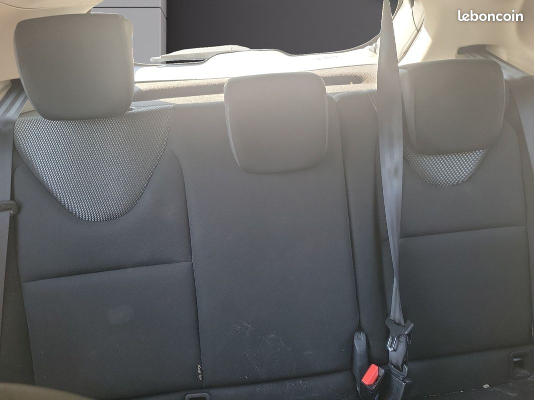 RENAULT CLIO IV 1.5 dCi 90 Energy 82g Zen - Climatisation - GPS - Régulateur - Limiteur de vitesse (image 6)