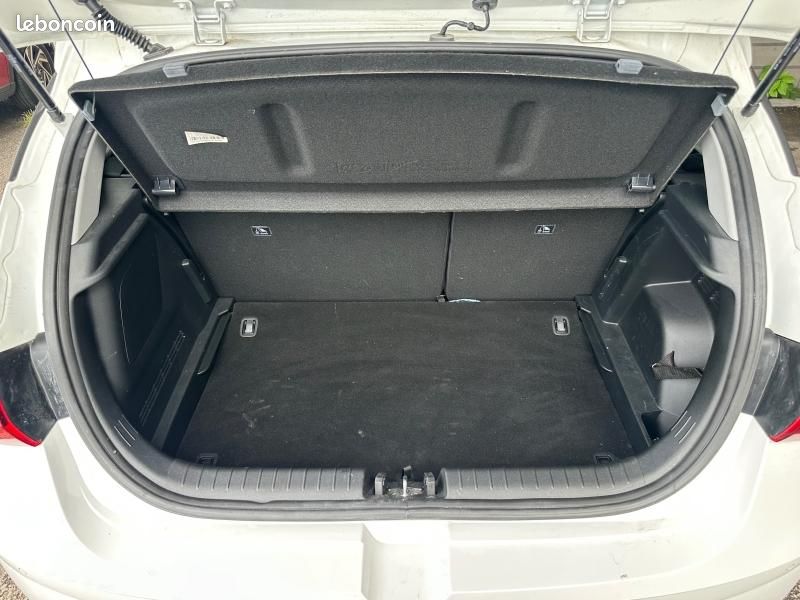 Hyundai i20 1.0 T-GDi 100ch Hybrid Intuitive (image 26)