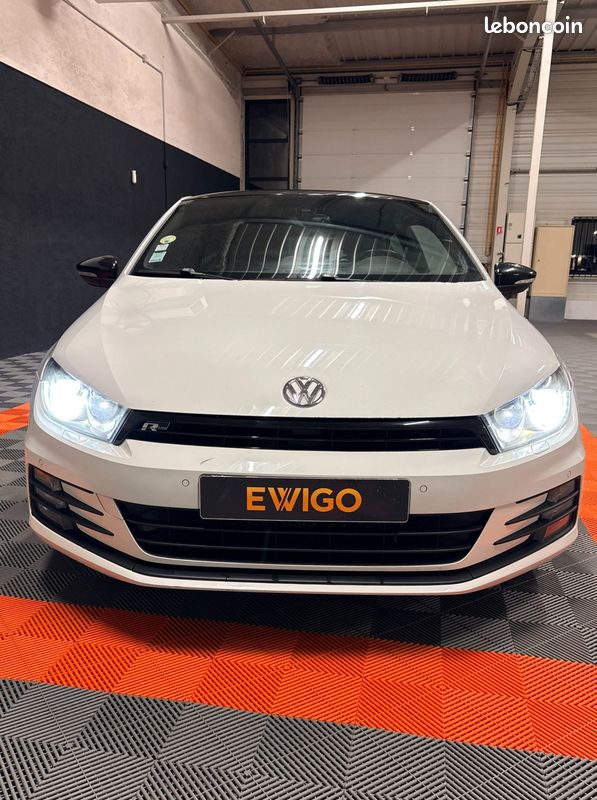 VOLKSWAGEN SCIROCCO 2.0 TDI 150 R LINE BLACK SESSIOn (image 30)