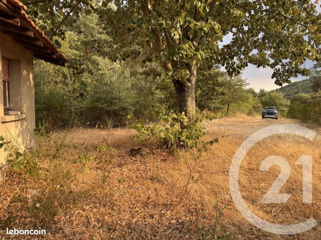 Terrain 2 999 m² Saint Alban D Ay · à Saint-Alban-d'Ay · 105 000 €