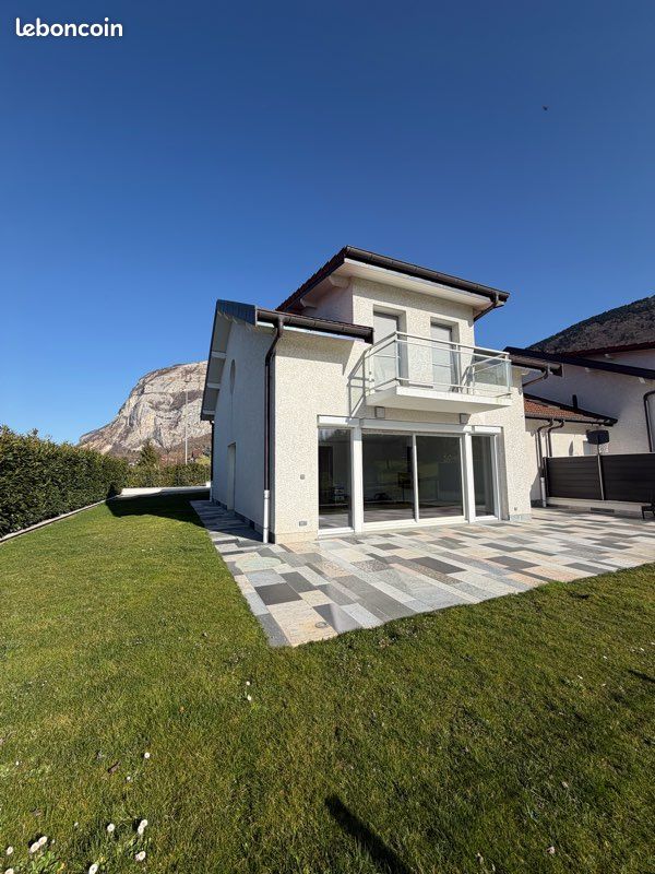 Maison 5 pièces 165 m² · à Archamps · 165 m² · 899 000 €