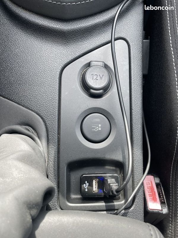 Peugeot RCZ 1.6 THP 16V 156CH A VENDRE POUR PROFESSIONNEL (image 20)