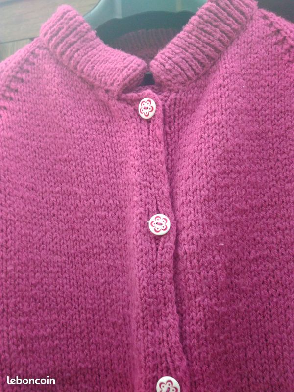 Gilet rose foncé fait main (image 2)