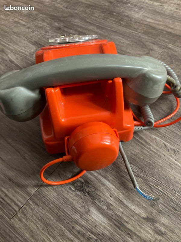 Ancien téléphone orange vintage Socotel - Téléphones & Objets connectés