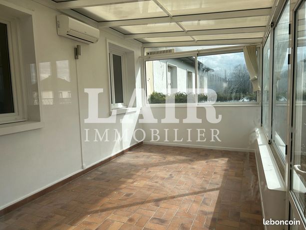 https://img.leboncoin.fr/api/v1/lbcpb1/images/03/01/8e/03018e8052f15ac845676173fb15c19db35c9797.jpg?rule=ad-image