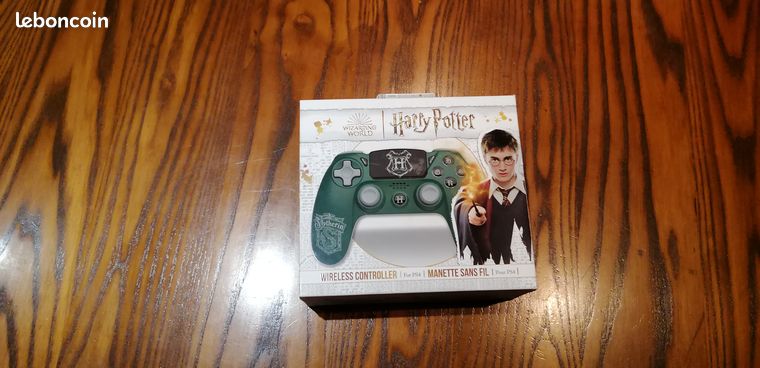 Manette PS4 Harry Potter Serpentard Verte + Casque - Bluetooth, Jack 3.5 - NEUF