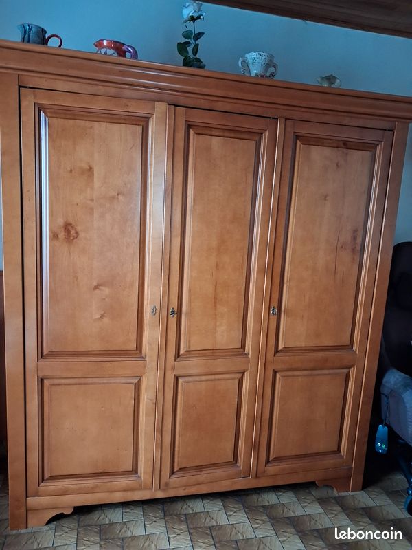 Armoire bois massif (image 1)