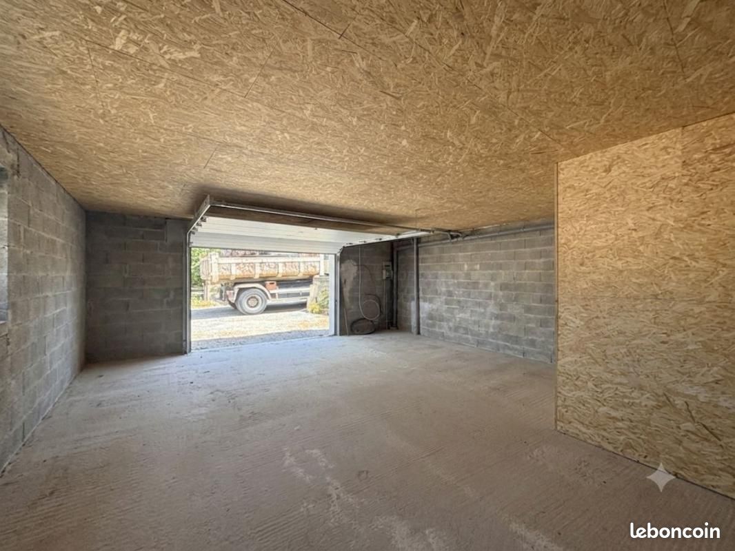 Parking 52 m² · à Rivedoux-Plage · 52 m² · 900 €