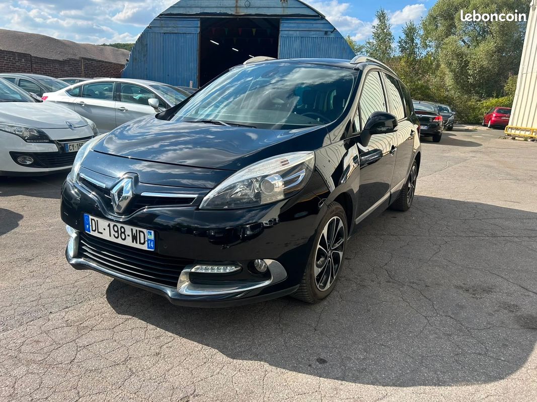 RENAULT GRAND SCENIC III 1.2 130 Energy Bose Edition 7 Places (image 1)