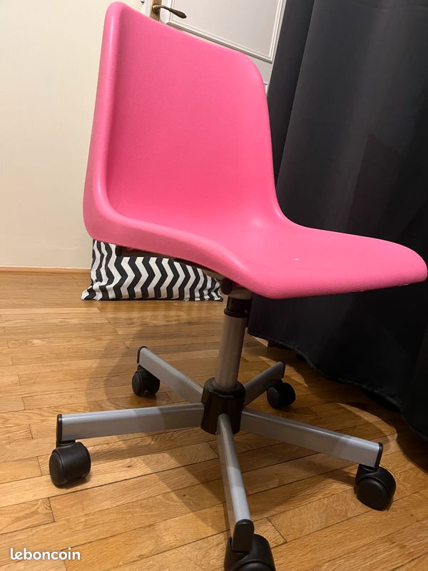 Chaise de bureau rose (image 1)