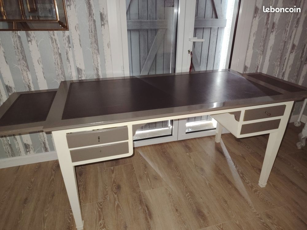 Bureau à tirettes en merisier relooké (image 1)