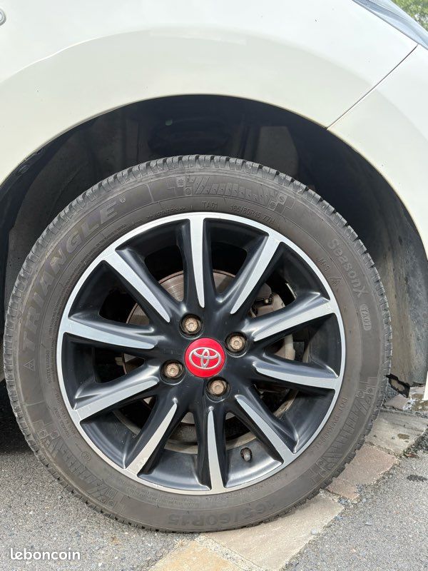 Toyota Aygo 1.0 VVT (image 12)