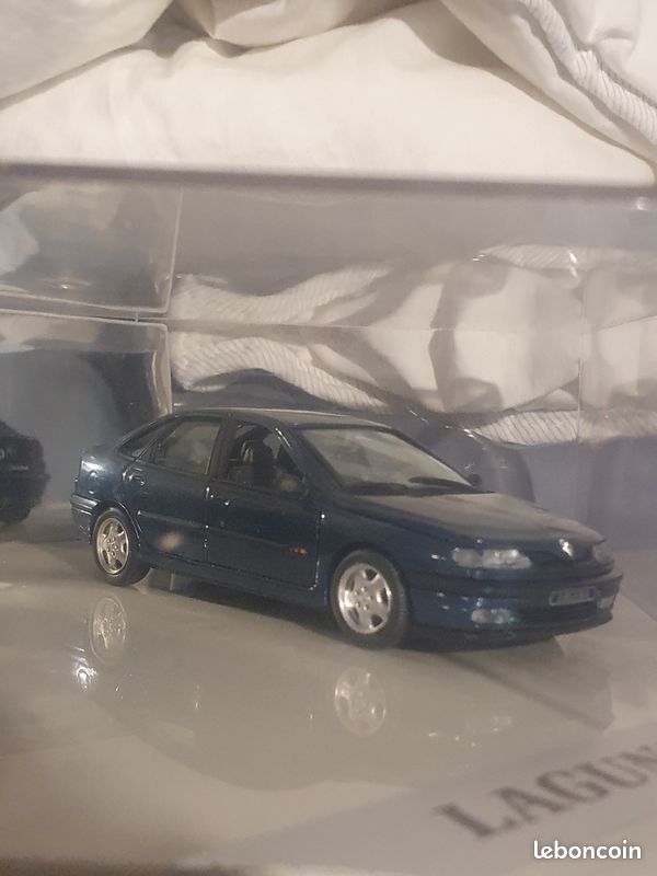 RENAULT LAGUNA : Coffret de 2 miniatures au 1/43 - Modélisme