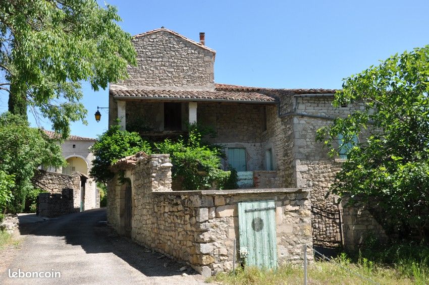 Maison 4 pièces 140 m² · à Saint-Jean-de-Maruéjols-Et-Avéjan · 140 m² · 220 000 €