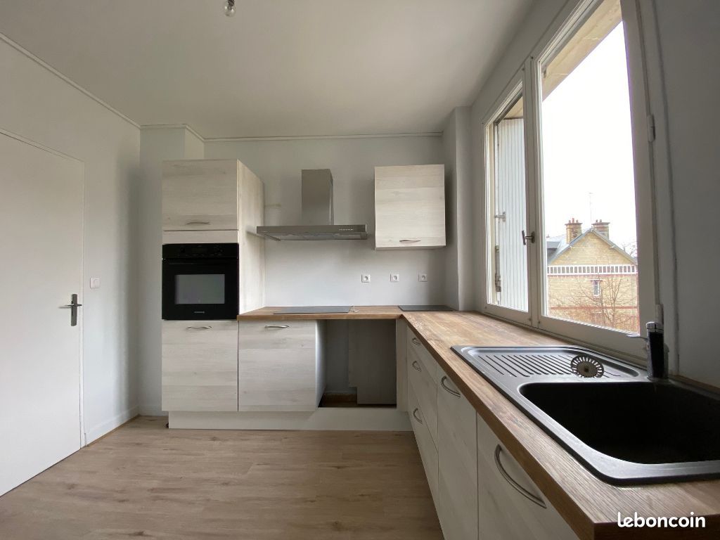 Appartement 2 pièces 83 m² · à Compiègne · 83 m² · 1 130 €