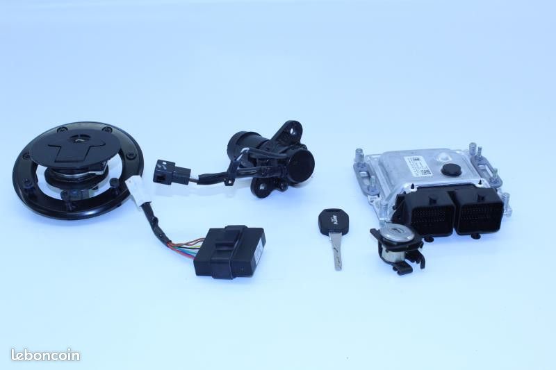 Clé Vierge Noire Pour Moto KTM Duke 200 300 390 - Non Coupée, Base Métal 42 Mm - Prête à Faire Reproduire Chez Un Serrurier