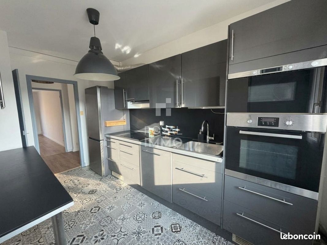 Appartement 3 pièces 59 m² · à Six-Fours-les-Plages · 58,6 m² · 946 €/mois