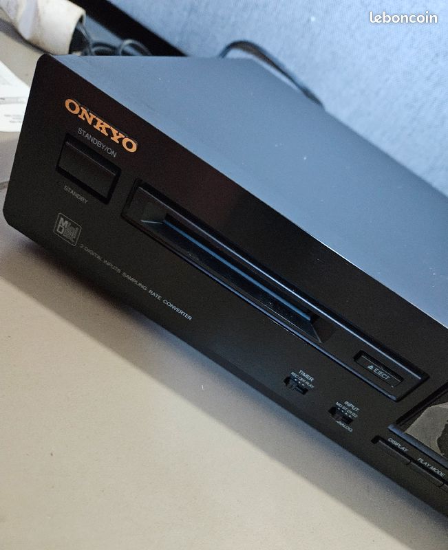 Enregistreur minidisc.
MD-2321.
Onkyo.
Neuf, mais carton hs (image 4)