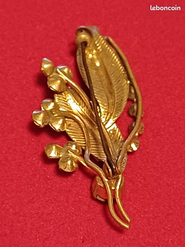 Broche Ancienne En Métal Doré Avec Strass - Bijou Vintage, Occasion, Couleur Dominante Dorée