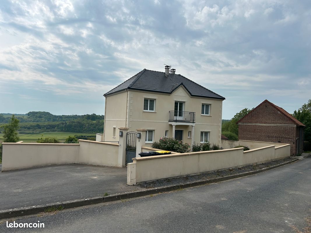 Appartement 6 pièces 194 m² · à Saint-Aubin-Montenoy · 194 m² · 320 000 €