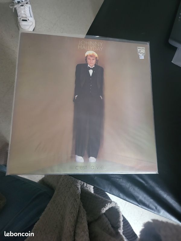 33 tout johnny hallyday 1 disque (image 1)