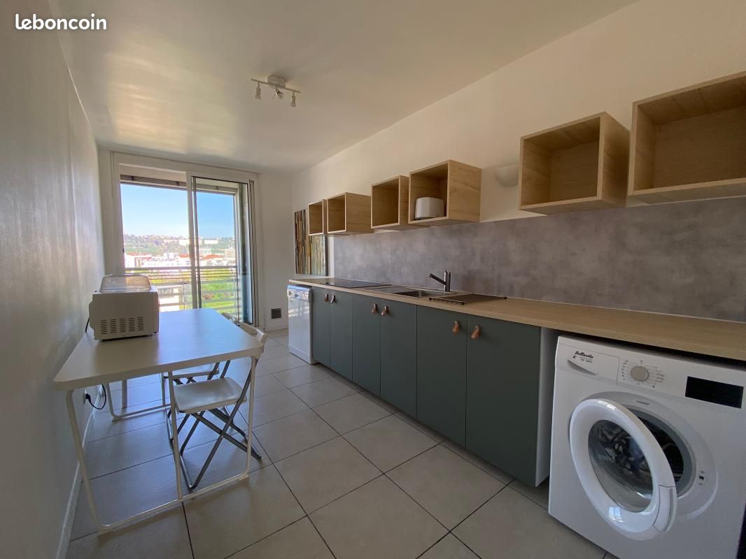 Appartement 2 pièces 10 m² · à Lyon · 10 m² · 528 €