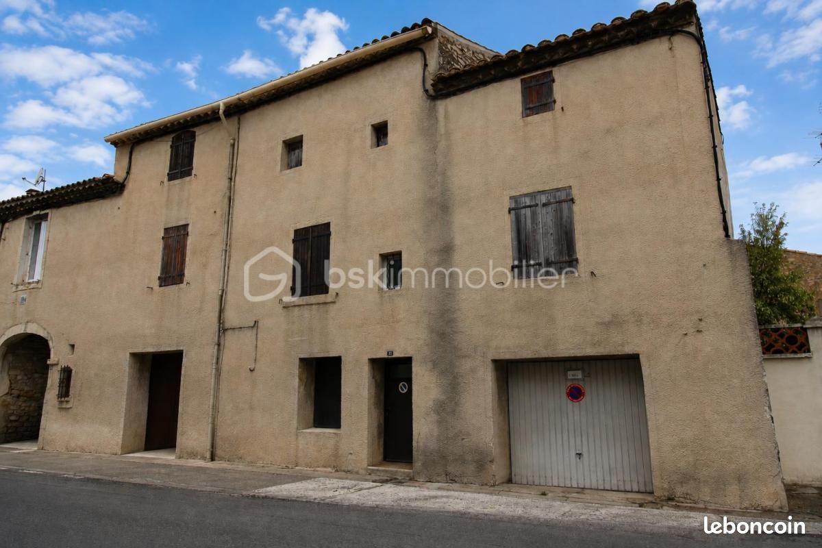 Maison 10 pièces 218 m² · à Milhaud · 218 m² · 170 000 €