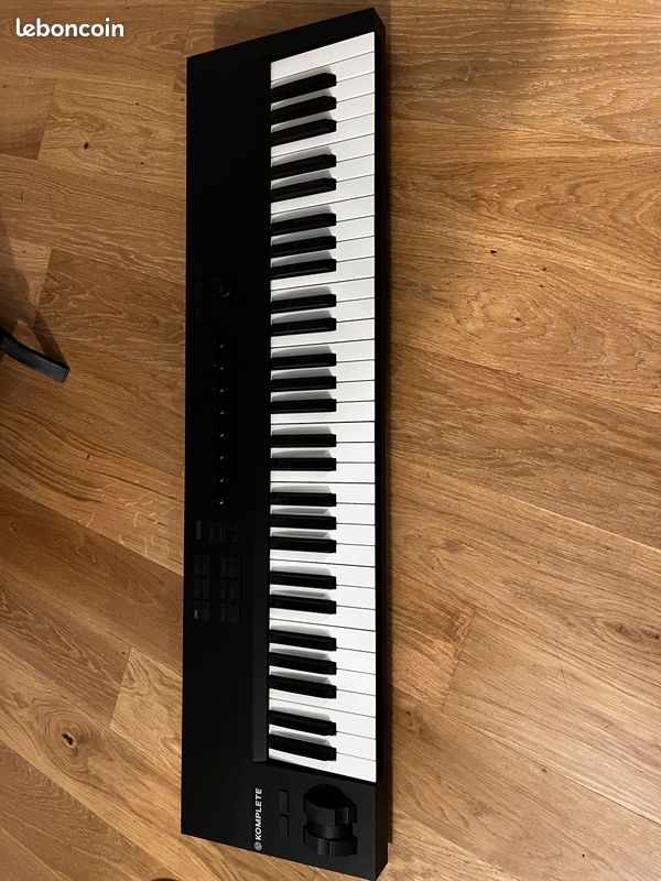 Vends Native Instruments Komplete Kontrol A61 (image 1)