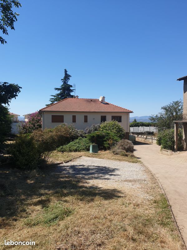 Maison 7 pièces 155 m² · à Genay · 155 m² · 450 000 €