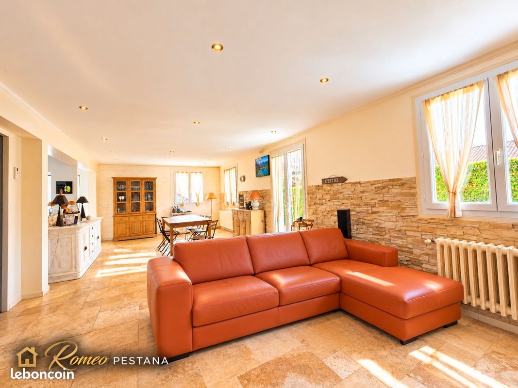 Maison 6 pièces 136 m² · à Fontenay-le-Fleury · 136 m² · 565 000 €