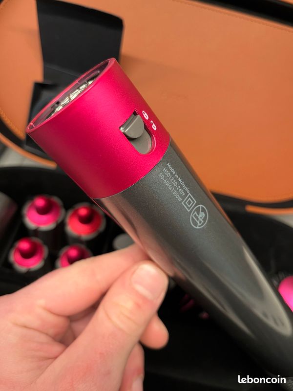 Dyson Air Wrap (image 4)