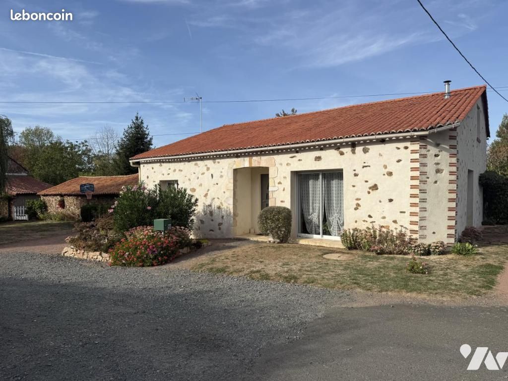 Maison 5 pièces 147 m² · à Trémentines · 147 m² · 241 040 €