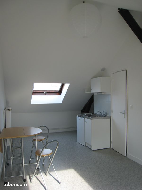Appartement 1 pièce 16 m² · à Reims · 16,3 m² · 345 €