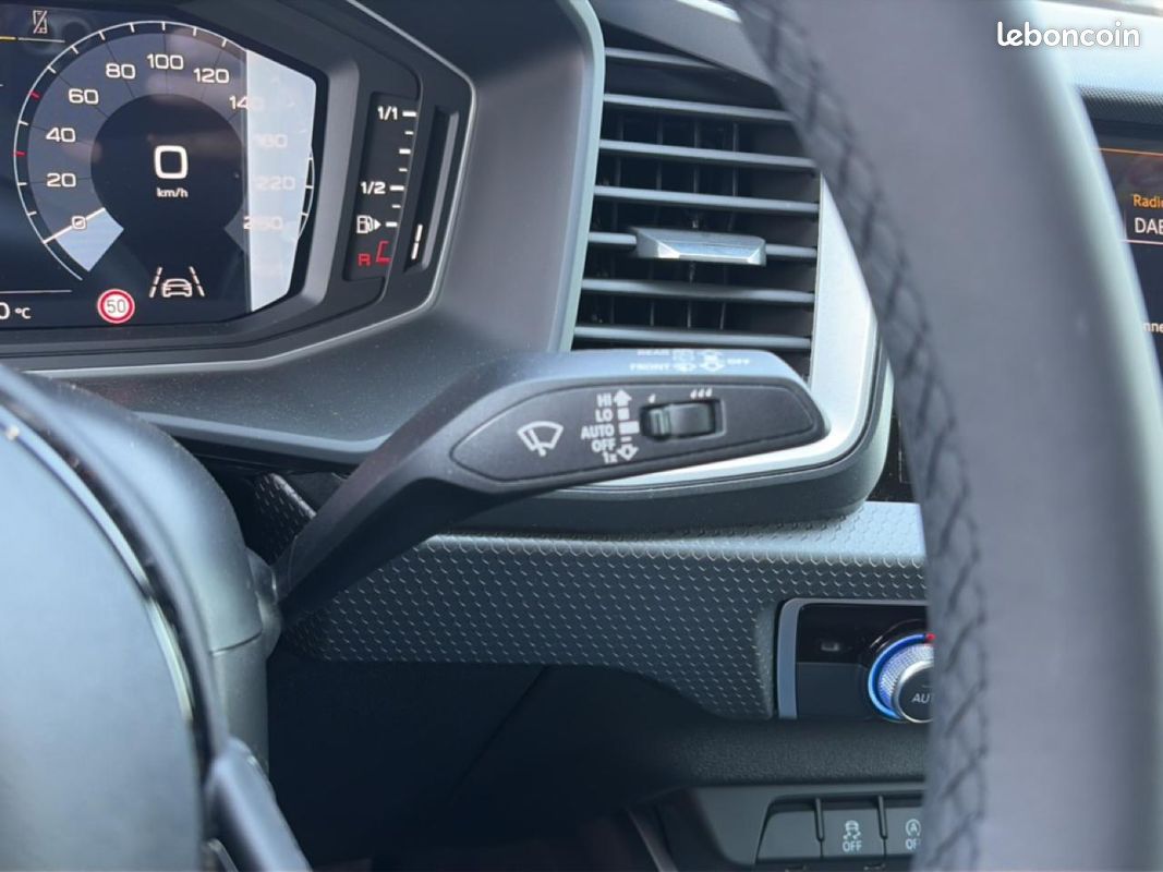 AUDI A1 SPORTBACK 30 tfsi 116 s line s tronic 7 (image 21)