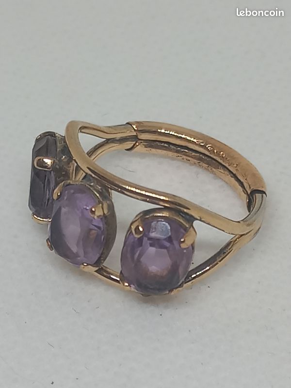 Bague Mystica en or 12 carats sertie de 3 améthystes (image 1)