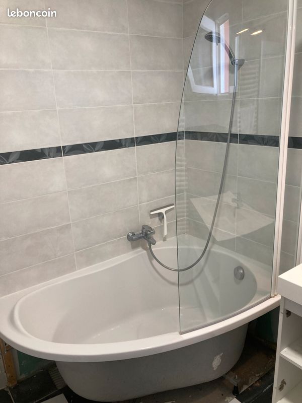 Baignoire d'angle (image 1)