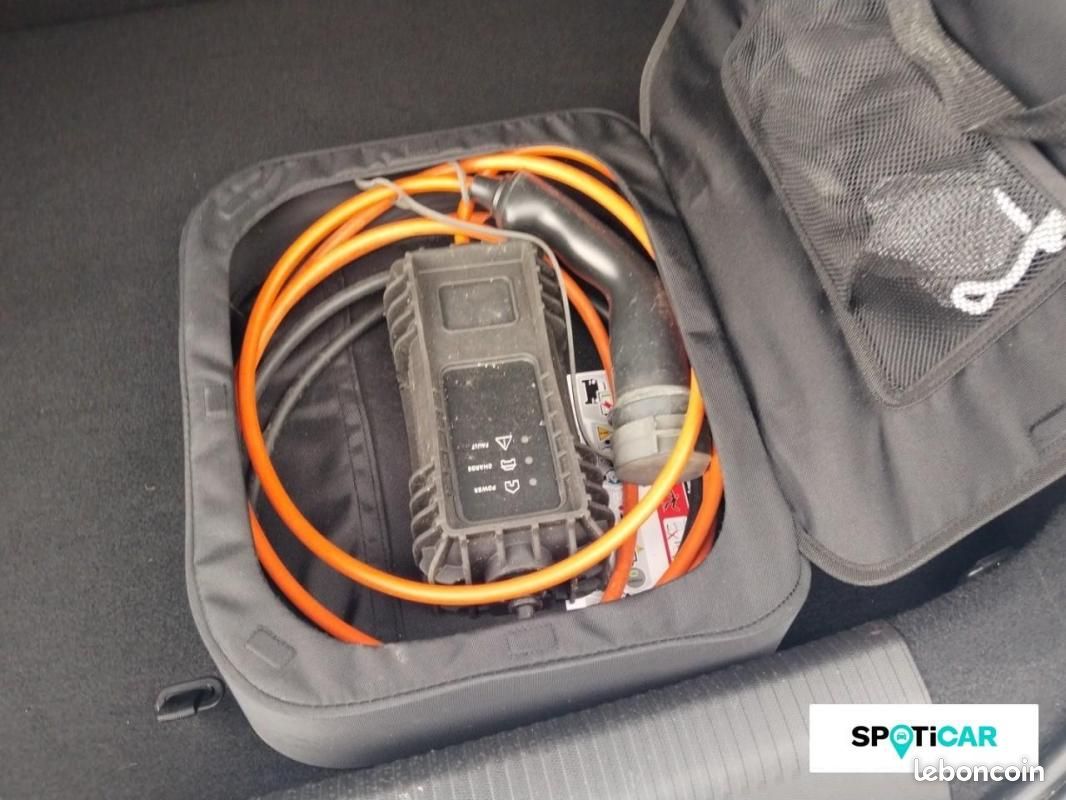 Peugeot 308 PHEV 225 e-EAT8 GT Pack (image 18)