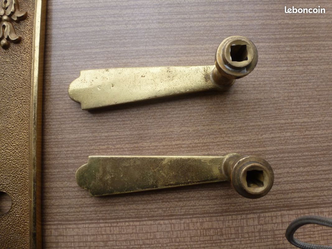 1 plaque porte et 2 poignees laiton (image 3)