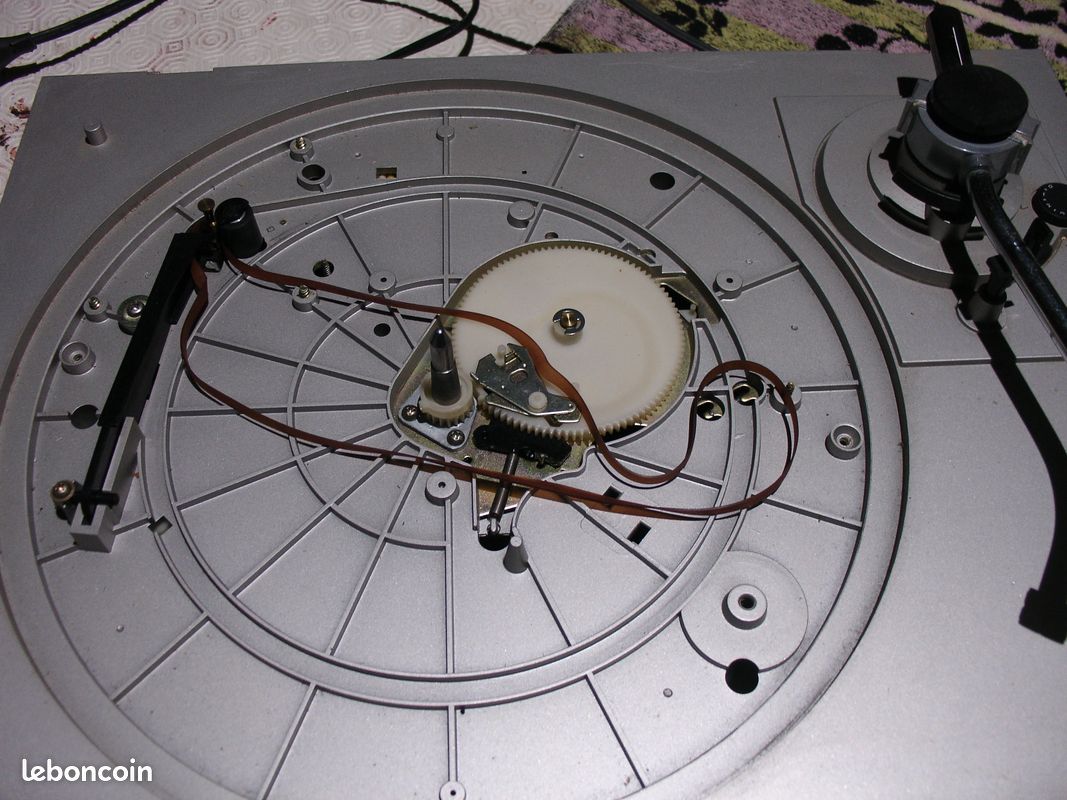 Platine Vinyle CONTINENTAL EDISON TD9050 - Tourne-disque Occasion