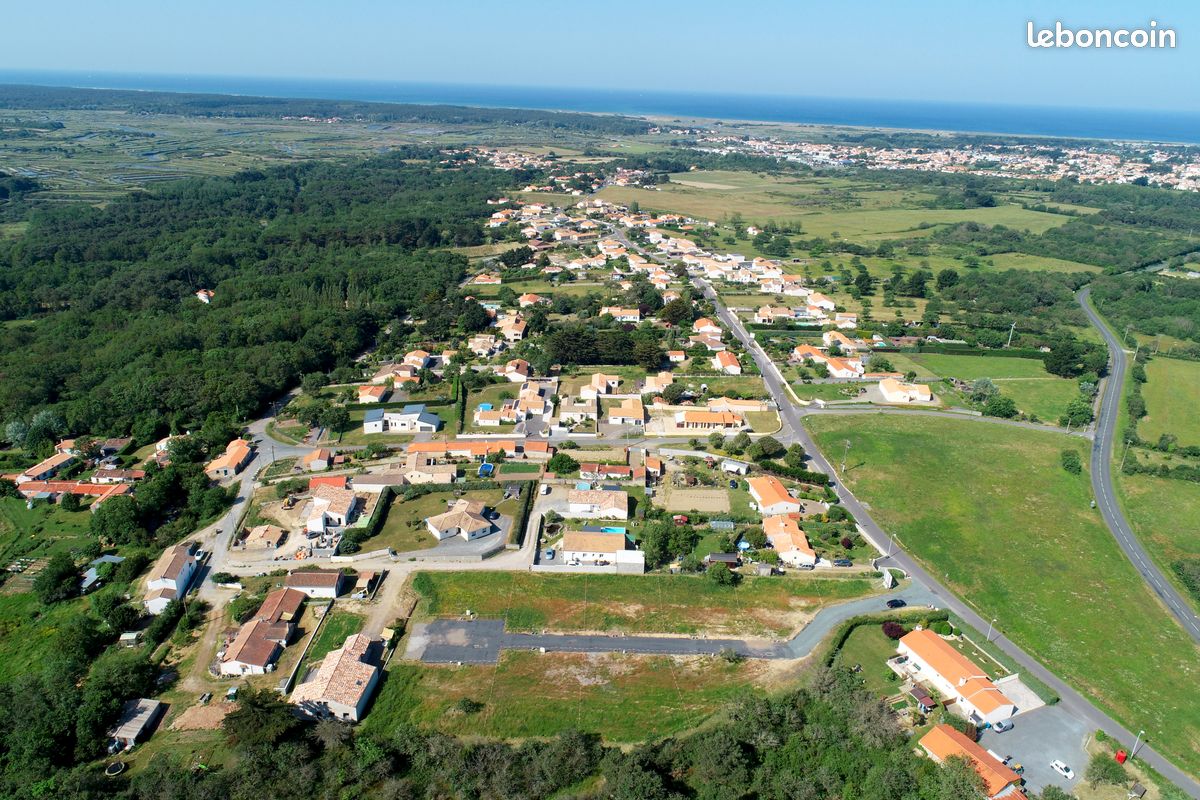 Dernier Terrain Disponible à 2min de la mer · à Brem-sur-Mer · 79 000 €